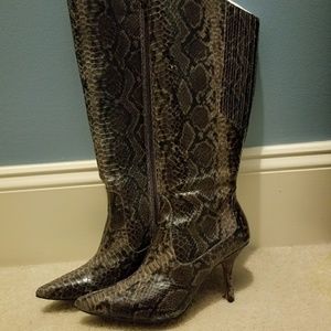 Ladies Snake Skin Pattern Boots